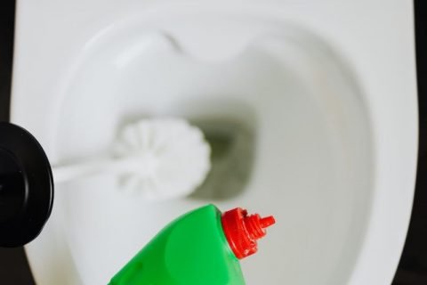 Qué significan los símbolos de los productos de limpieza