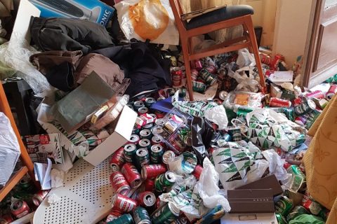 Técnicas para la limpieza de viviendas habitadas con Síndrome de Diógenes
